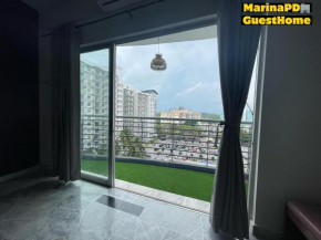 Marina GuestHome Pool View